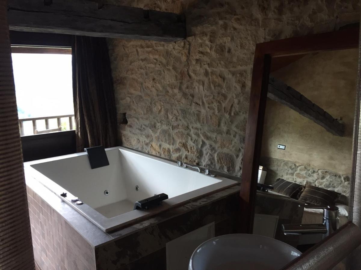 La Aldea Sonada Hotel Oviedo Bagian luar foto