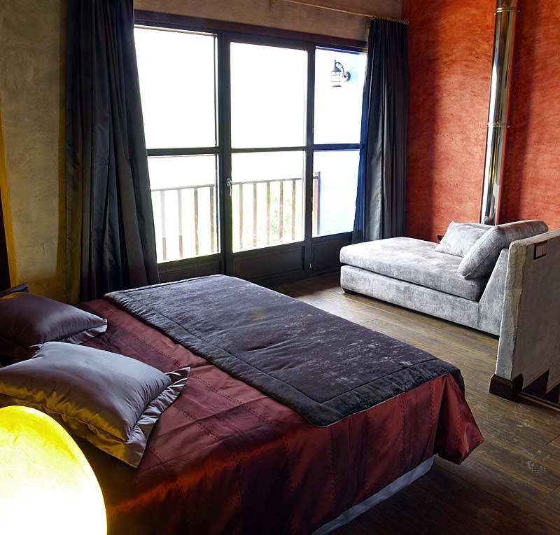 La Aldea Sonada Hotel Oviedo Bagian luar foto